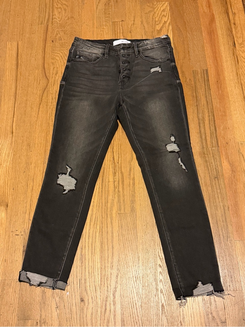KanCan Black Distressed Cropped Jeans